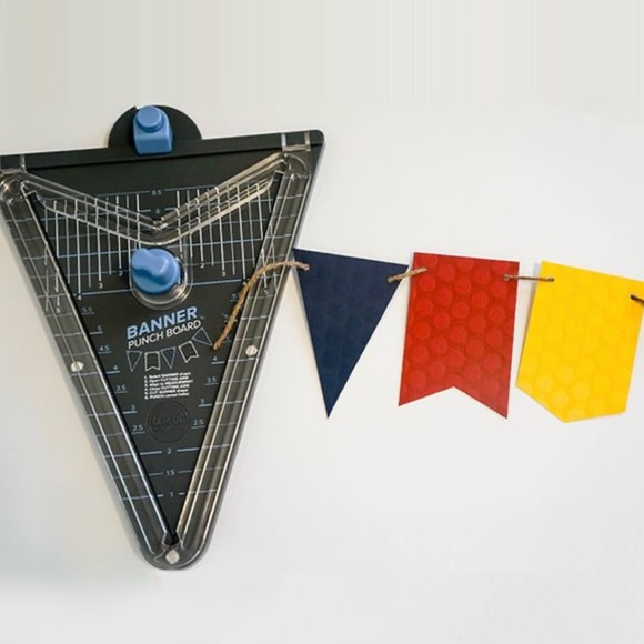 We R Memory Keepers Banner Punch Board NWT - Picture 3 of 7